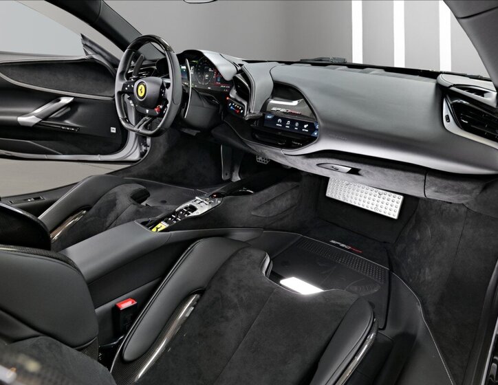 Ferrari SF90 Kabriolet 4,0 l 735 kw