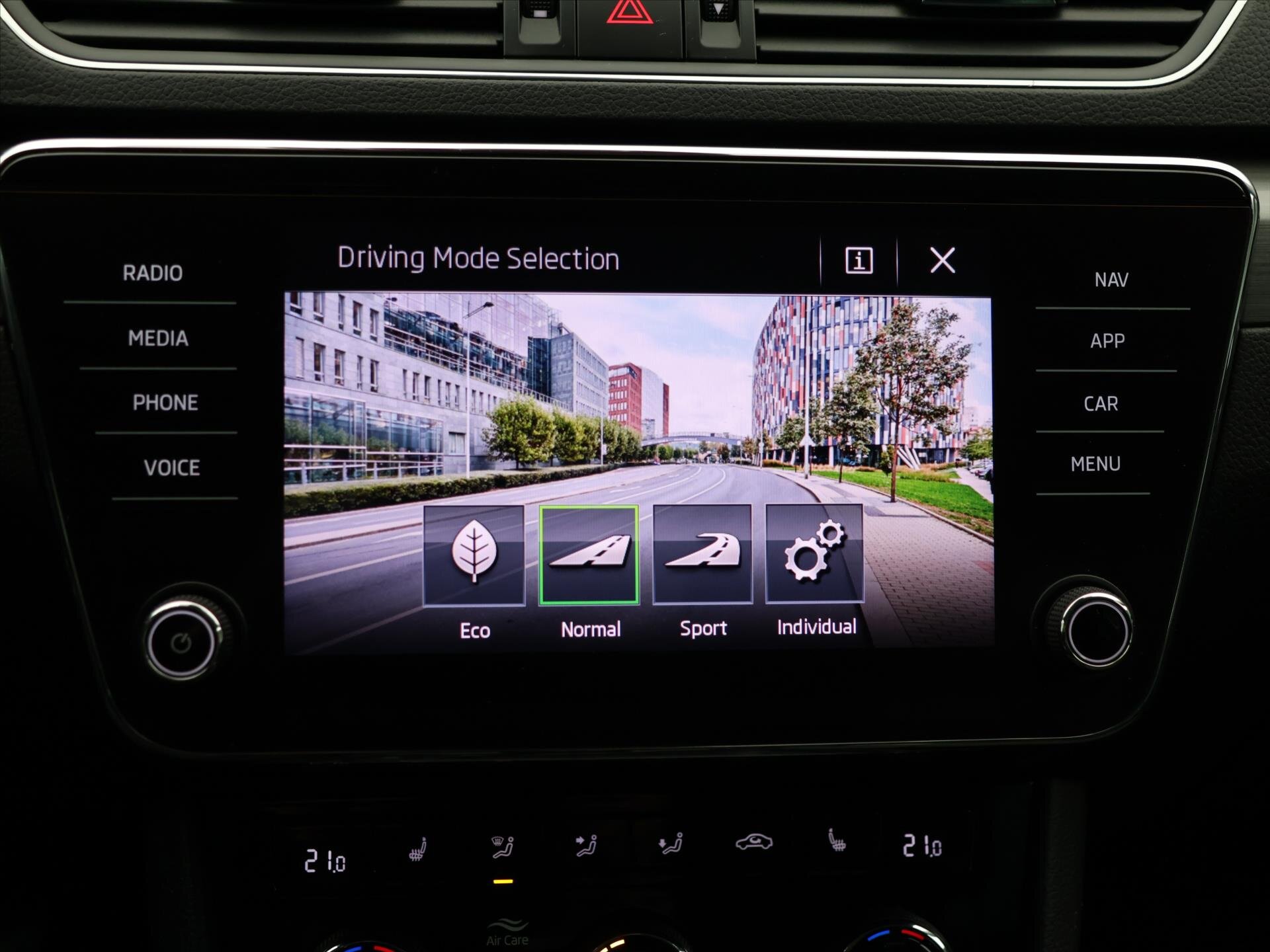 Škoda Superb Liftback 2,0 l 110 kw