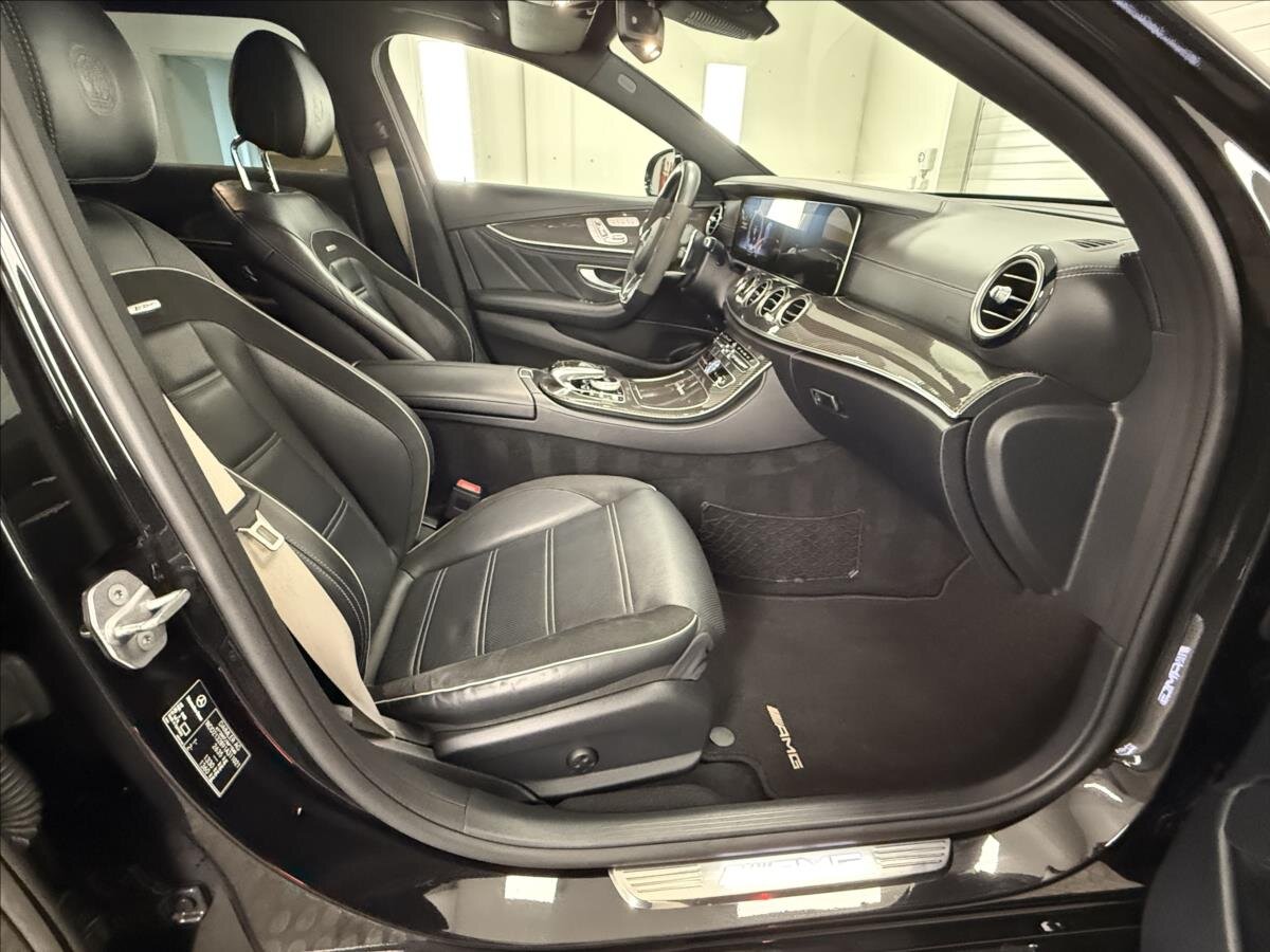 Mercedes-Benz Třídy E Kombi 4,0 l 450 kw