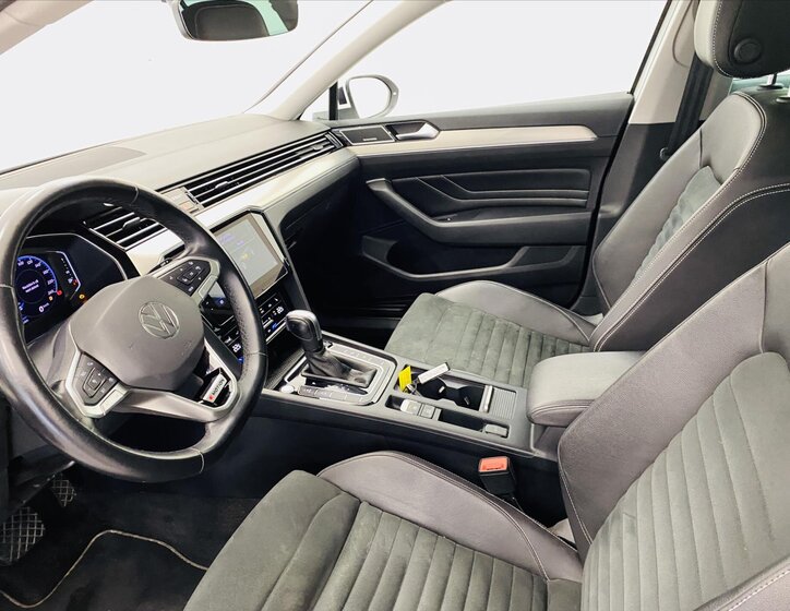 Volkswagen Passat Kombi 2,0 l 206 kw