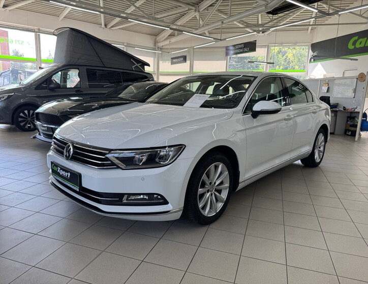 Volkswagen Passat 1