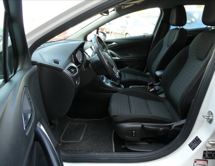 Opel Astra Hatchback 1,6 l 81 kw