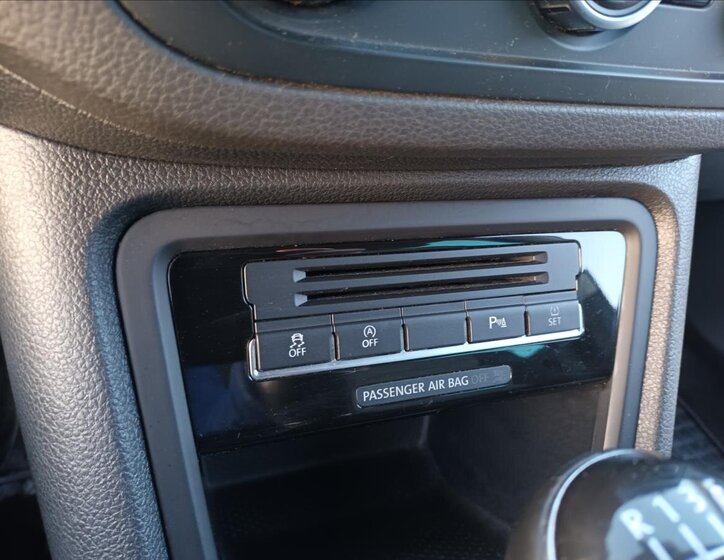 Volkswagen Sharan Kombi 2,0 l 103 kw