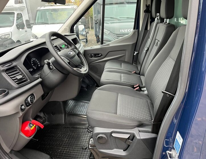 Ford Transit 12