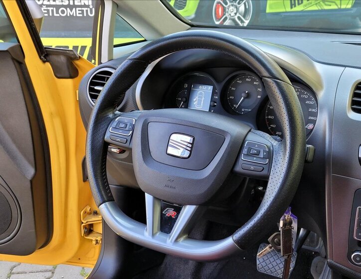 Seat Leon Hatchback 2,0 l 185 kw