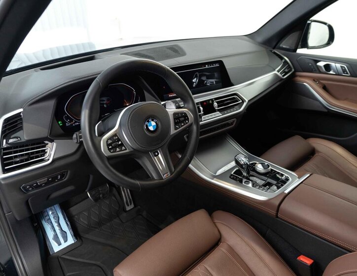 BMW X5 SUV / Terénní 3,0 l 250 kw