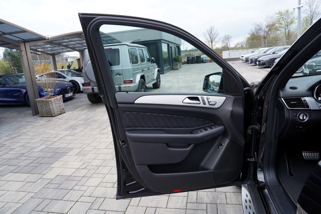 Mercedes-Benz GLE SUV / Terénní 3,0 l 190 kw