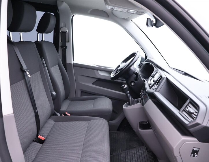 Volkswagen Transporter Kombi 2,0 l 110 kw