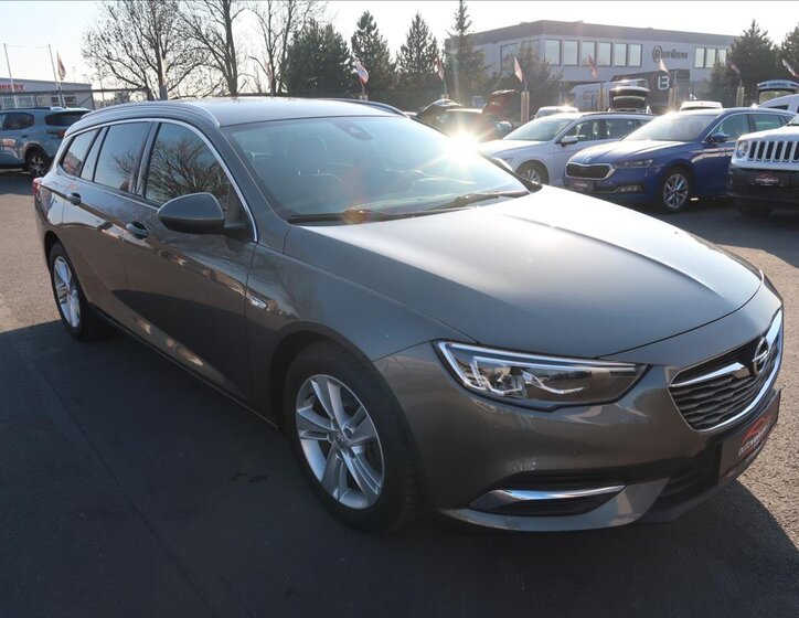 Opel Insignia Kombi 2,0 l 125 kw