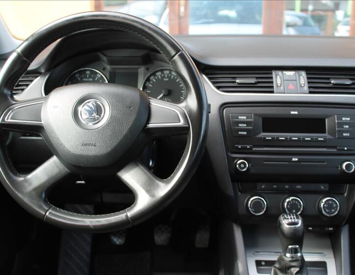 Škoda Octavia 10
