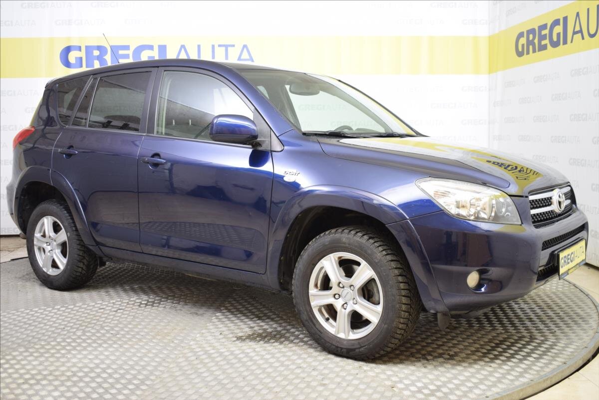 Toyota RAV4 SUV / Terénní 2,2 l 130 kw