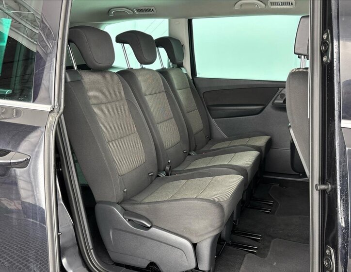 Volkswagen Sharan MPV 2,0 l 103 kw