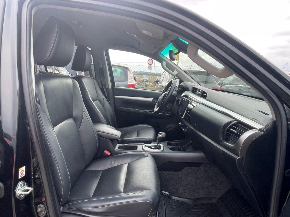 Toyota Hilux Pick-up 2,4 l 110 kw