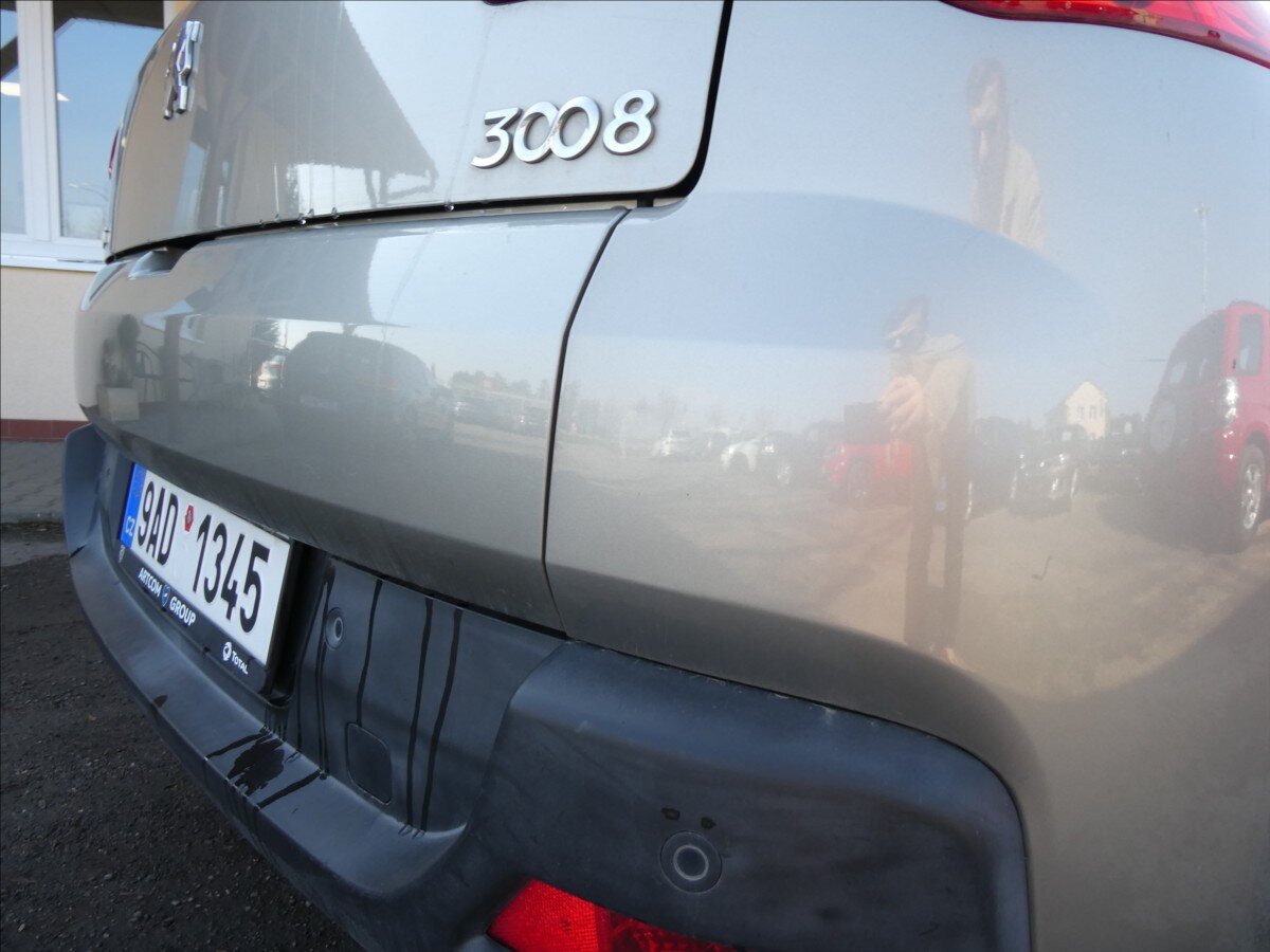 Peugeot 3008 SUV / Terénní 1,6 l 82 kw