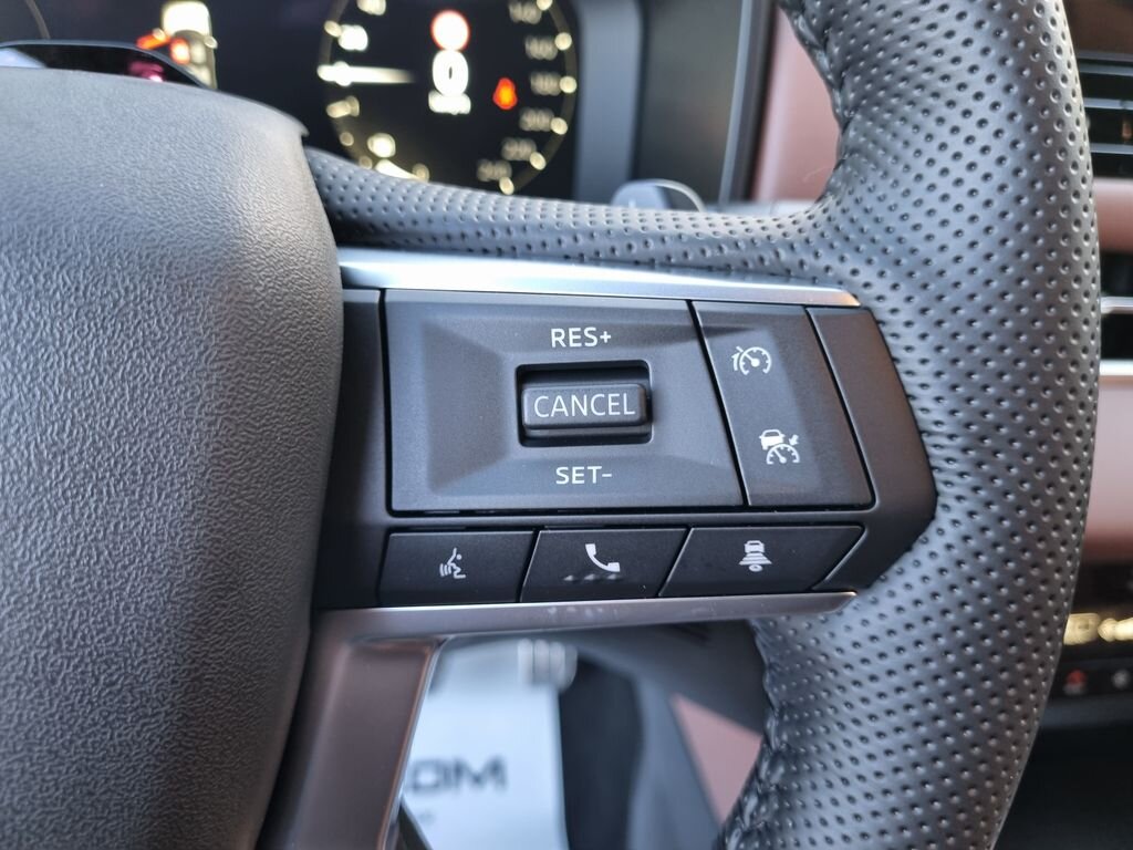 Mitsubishi Outlander SUV 2,4 l 225 kw