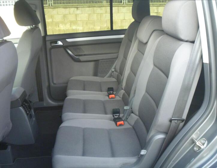 Volkswagen Touran 11