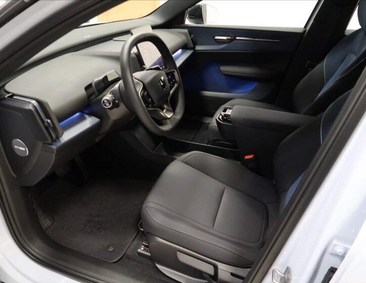 Volvo EX30 SUV 0,0 200 kw