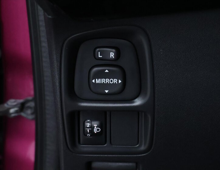 Toyota Aygo Hatchback 998,0 53 kw