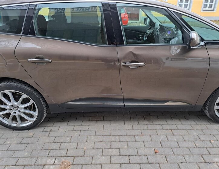 Renault Grand Scénic MPV 1,8 l 88 kw