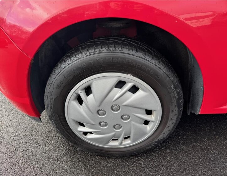 Dacia Sandero Hatchback 1,1 l 55 kw