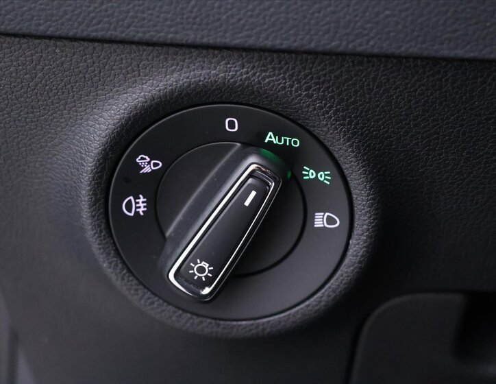 Škoda Karoq SUV / Terénní 2,0 l 85 kw