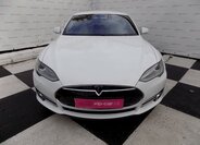 Tesla Model S 4