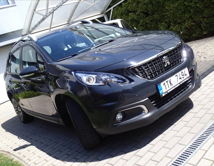 Peugeot 2008 Kombi 1,2 l 61 kw
