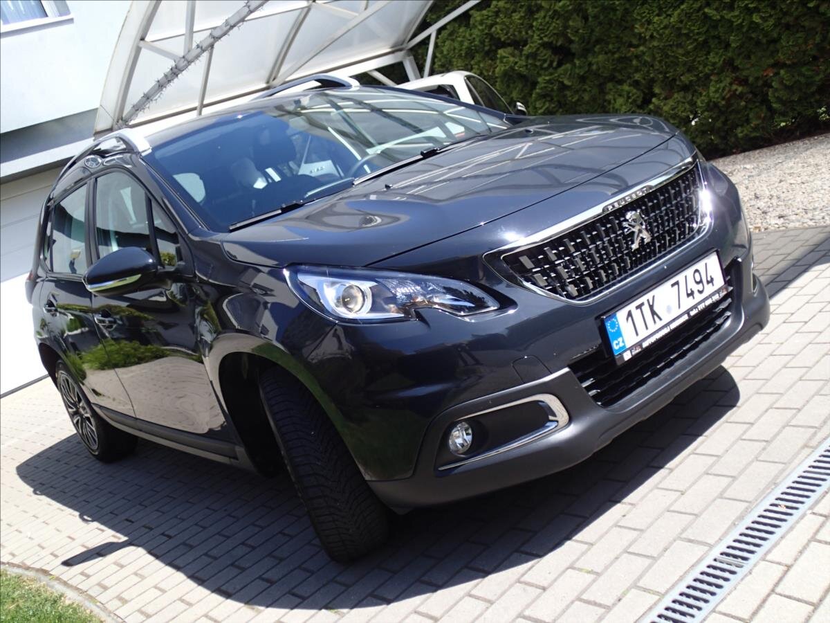 Peugeot 2008 Kombi 1,2 l 61 kw
