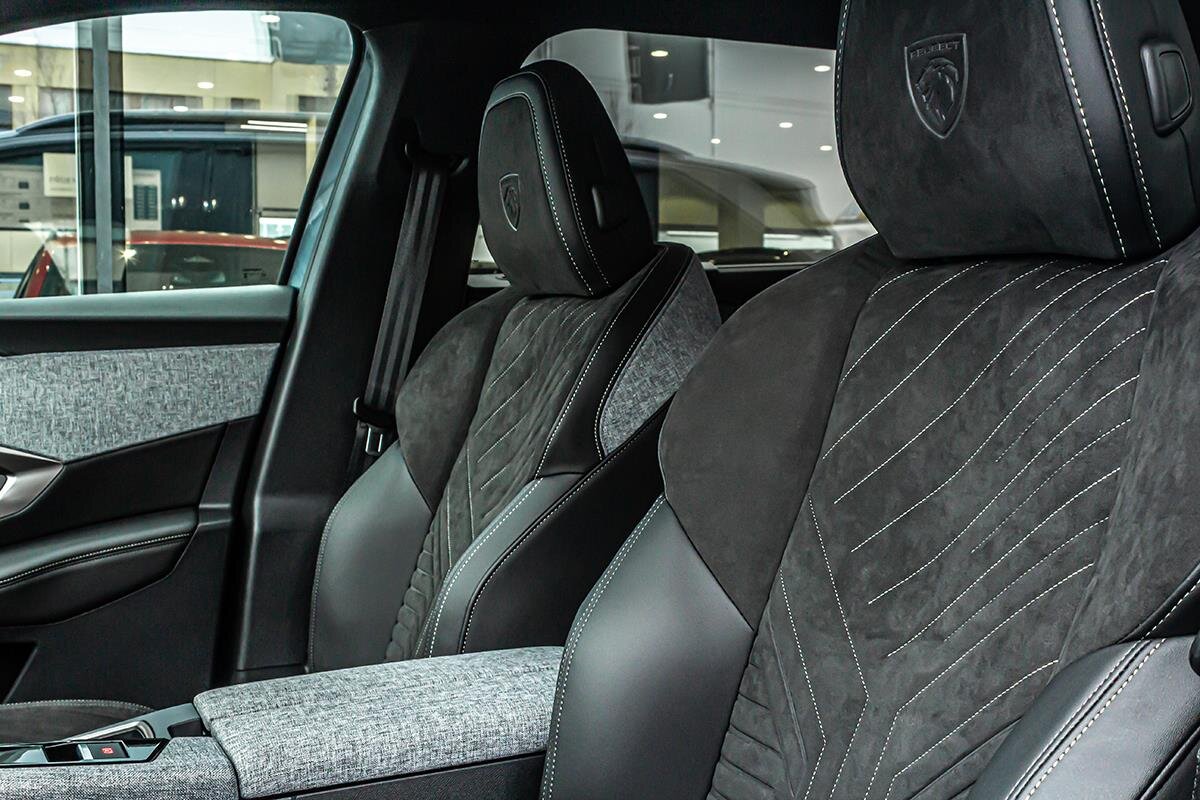 Peugeot 5008 SUV 1,2 l 107 kw