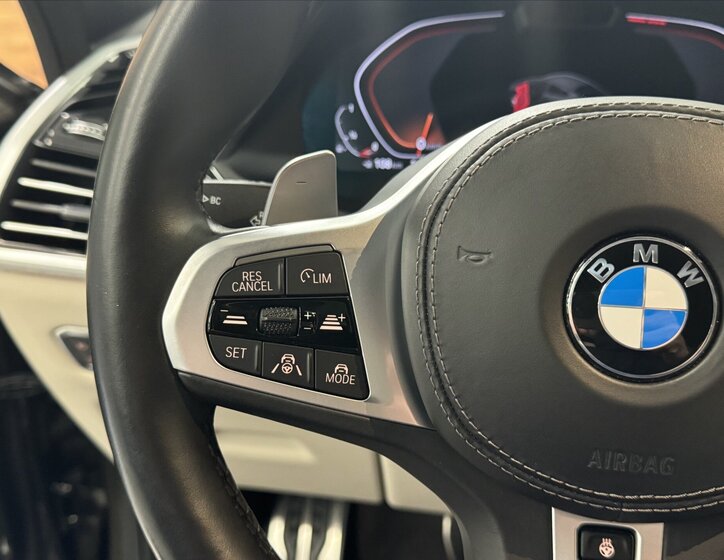 BMW X6 SUV / Terénní 3,0 l 250 kw