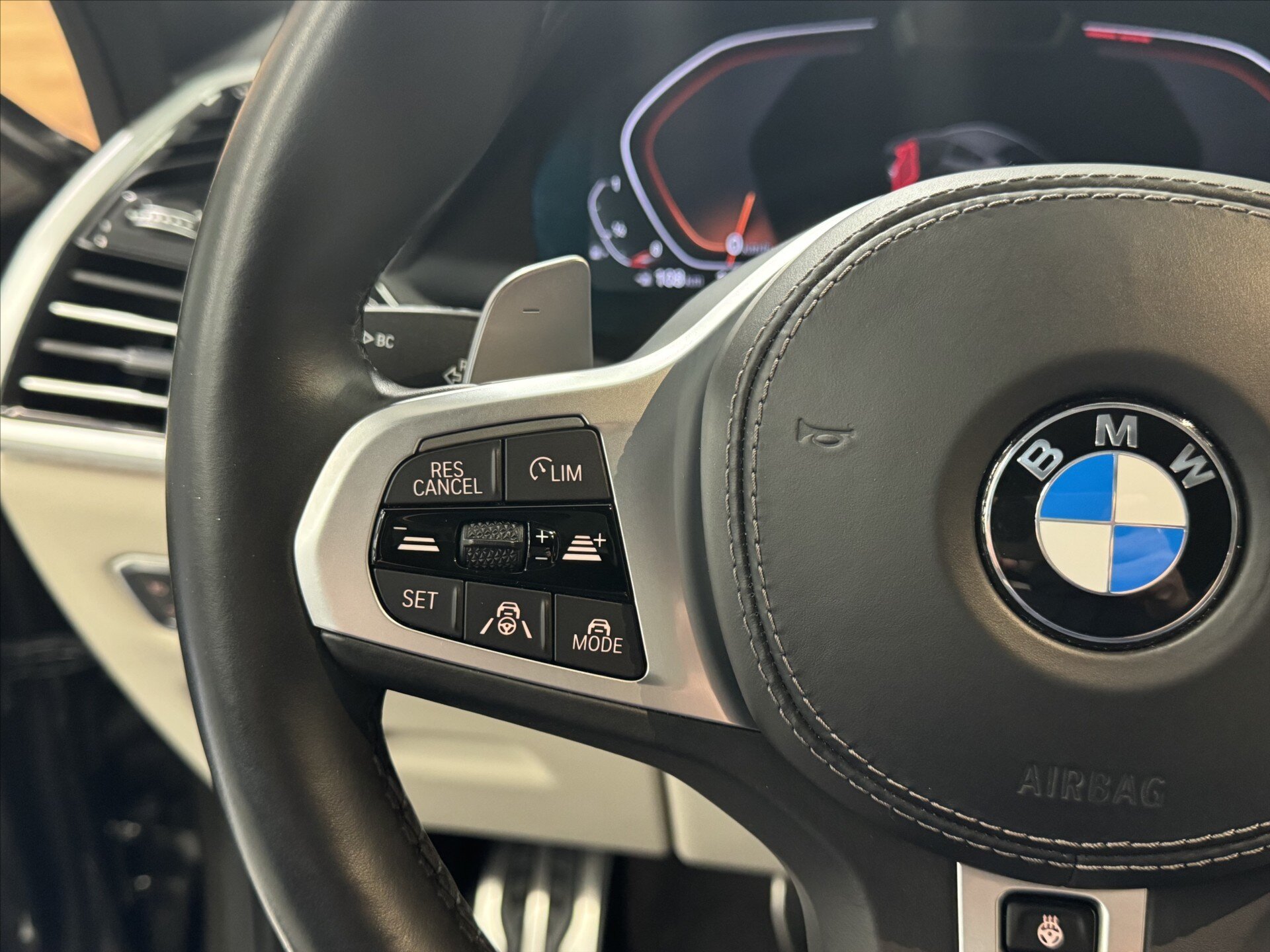 BMW X6 SUV / Terénní 3,0 l 250 kw