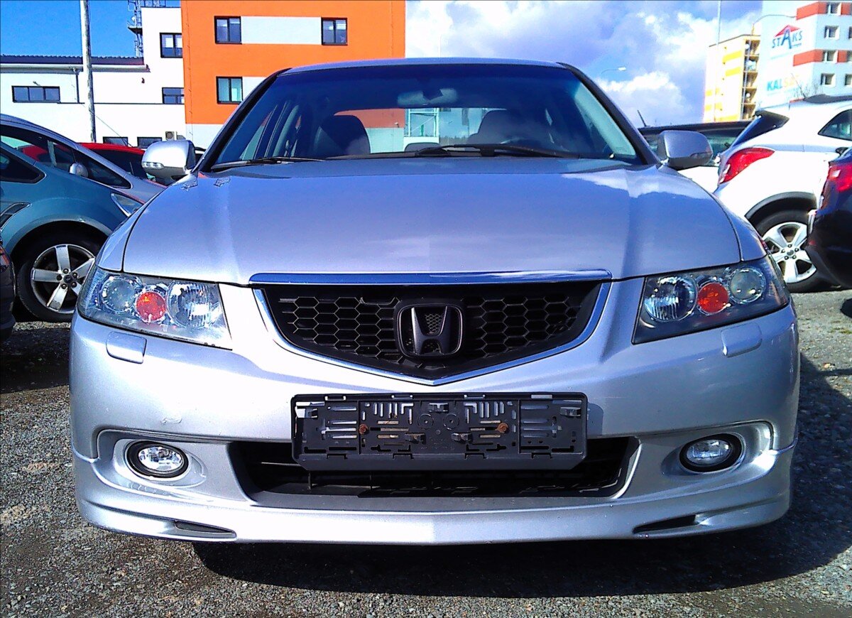 Honda Accord Sedan / Limuzína 2,4 l 140 kw