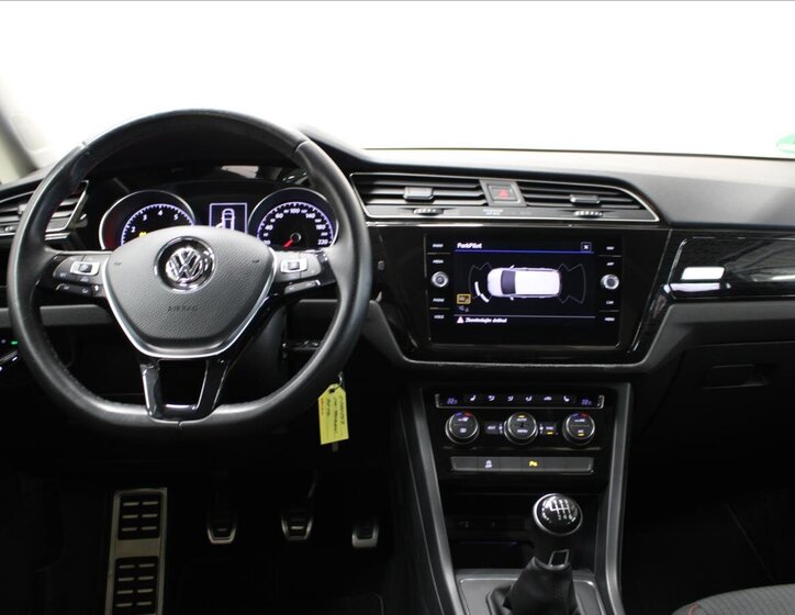 Volkswagen Touran SUV / Terénní 1,2 l 81 kw