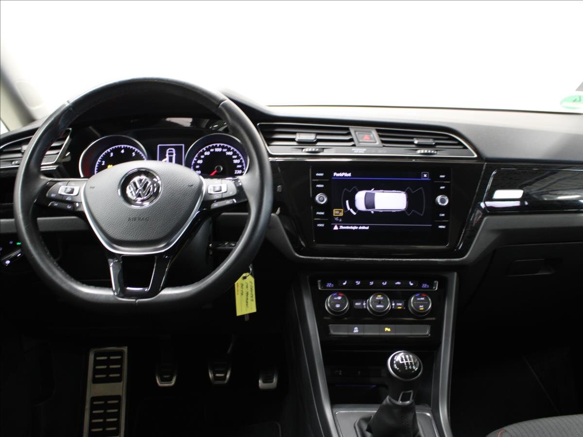 Volkswagen Touran SUV / Terénní 1,2 l 81 kw