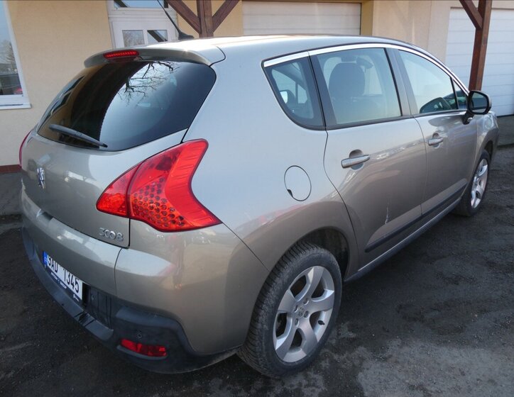Peugeot 3008 SUV / Terénní 1,6 l 82 kw