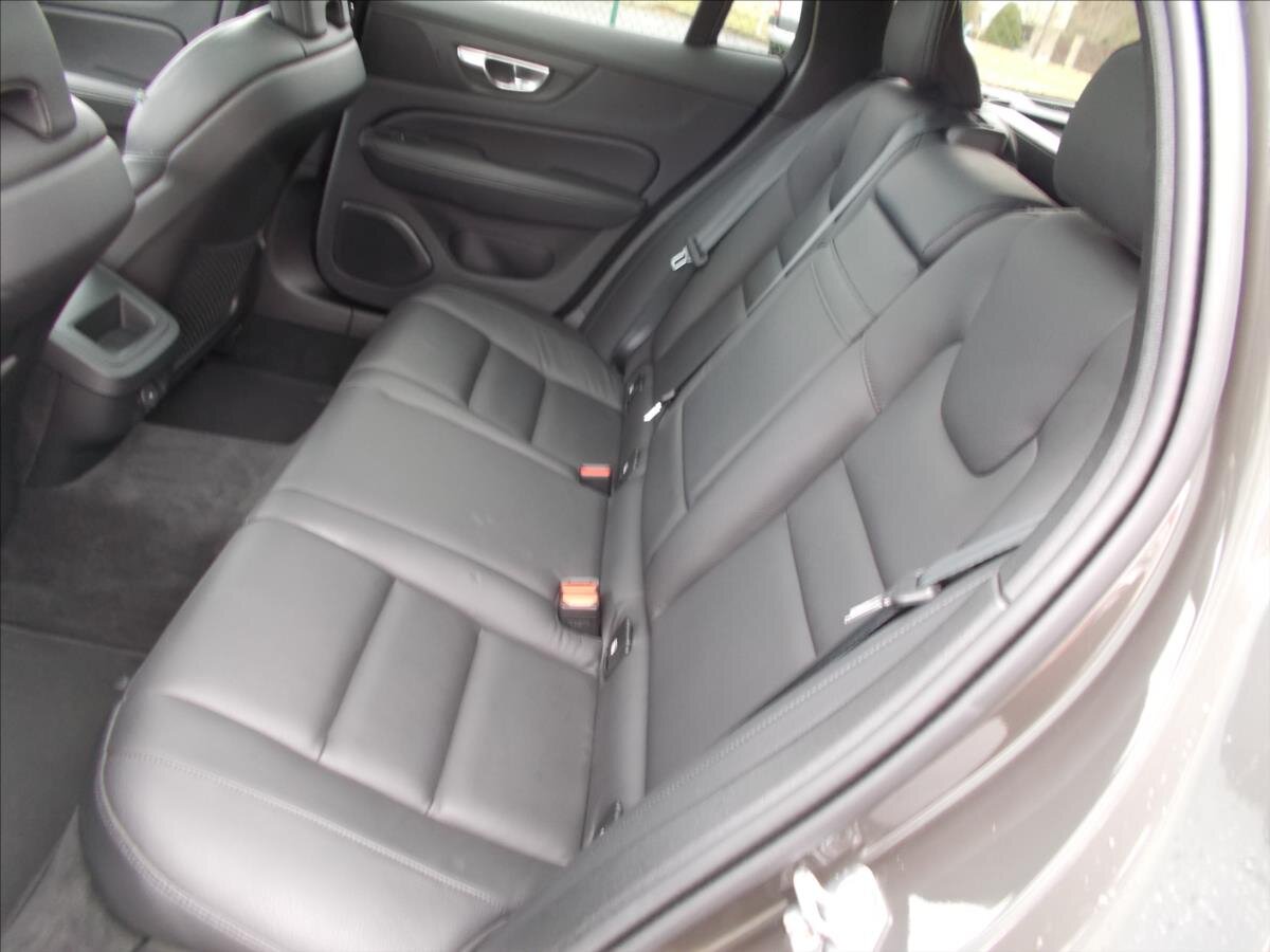 Volvo V60 Kombi 2,0 l 145 kw