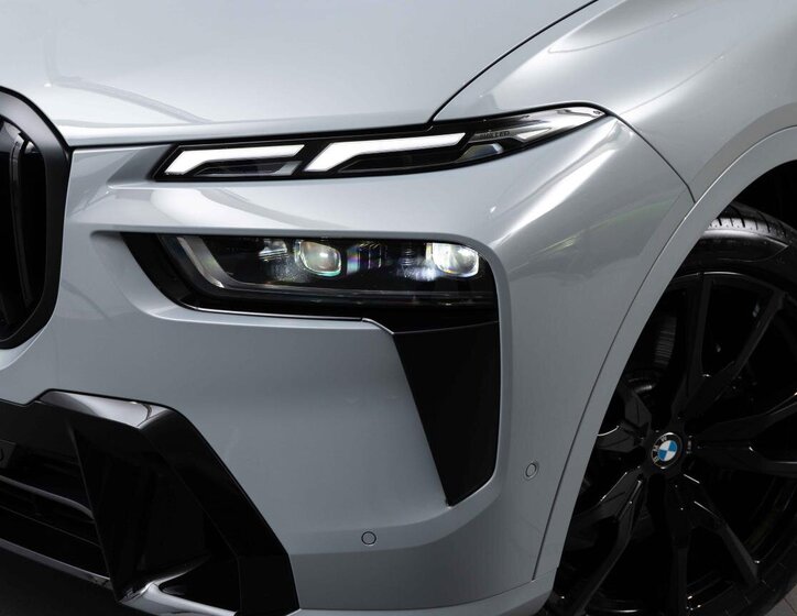 BMW X7 SUV / Terénní 3,0 l 280 kw