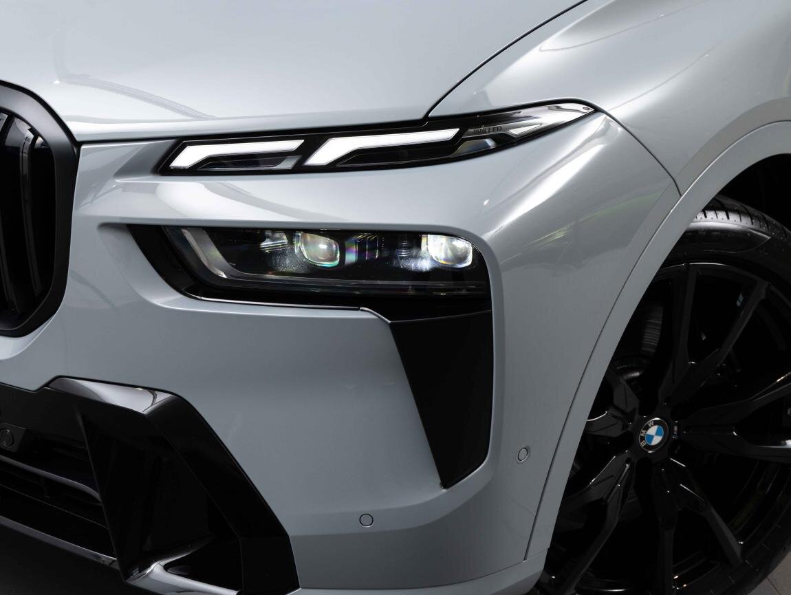 BMW X7 SUV / Terénní 3,0 l 280 kw