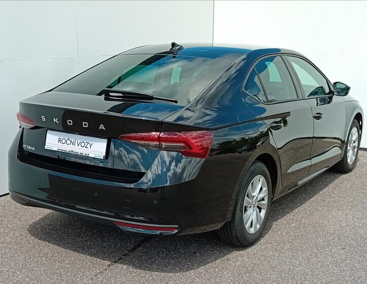 Škoda Octavia Sedan / Limuzína 1,5 l 110 kw