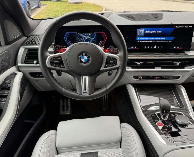 BMW X5 SUV 4,4 l 460 kw