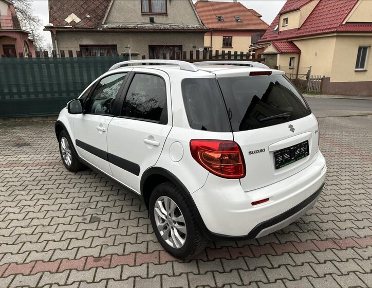 Suzuki SX4 7