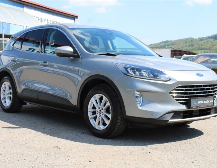 Ford Kuga SUV / Terénní 1,5 l 110 kw