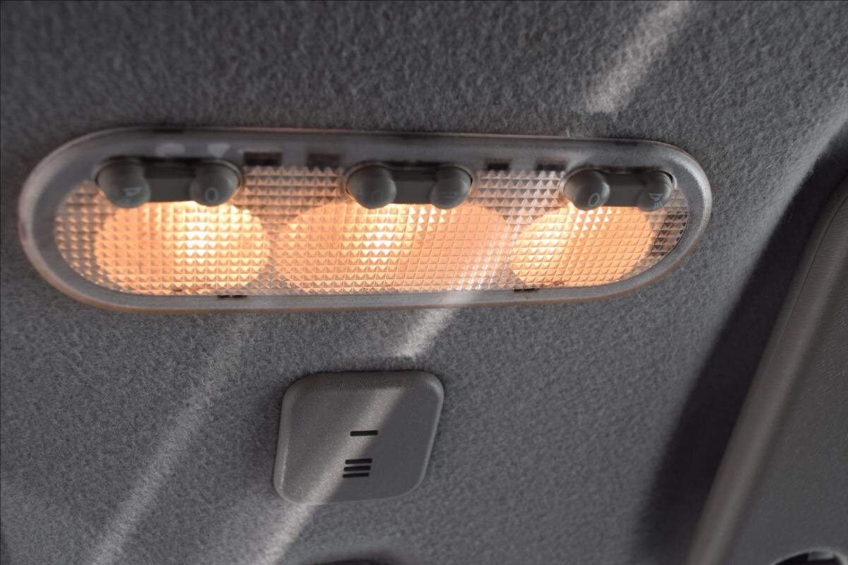 Nissan NV200 MPV 1,6 l 81 kw