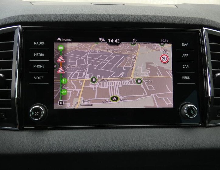 Škoda Karoq SUV / Terénní 1,5 l 110 kw