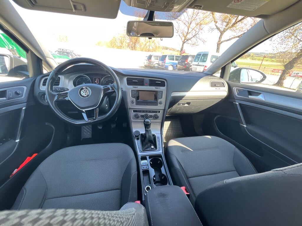 Volkswagen Golf Kombi 1,6 l 77 kw