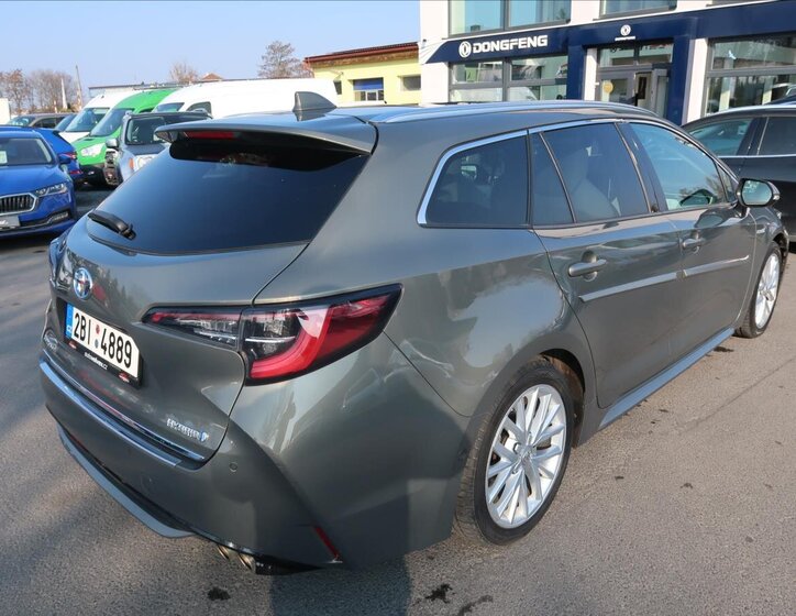 Toyota Corolla Kombi 2,0 l 132 kw