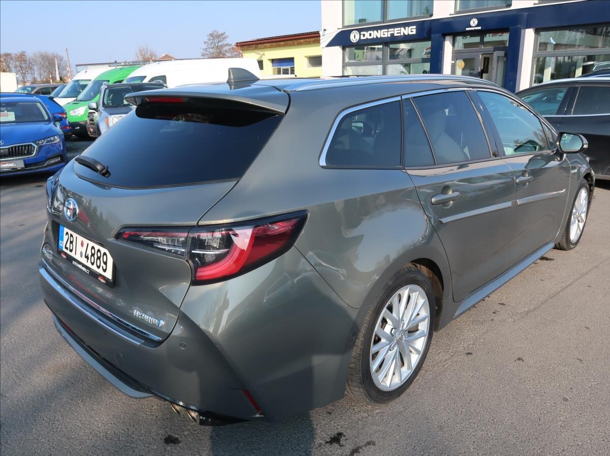 Toyota Corolla Kombi 2,0 l 132 kw