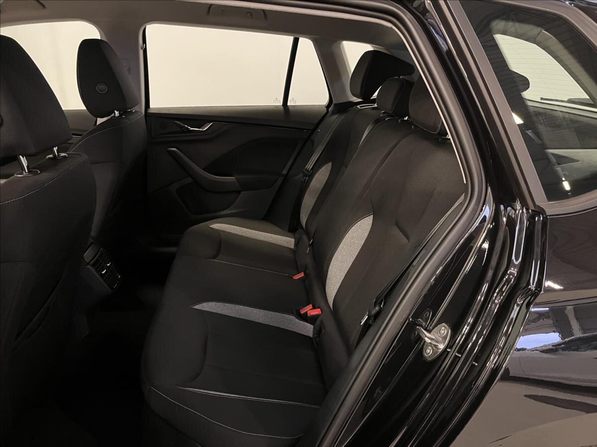 Škoda Kamiq SUV 999,0 85 kw