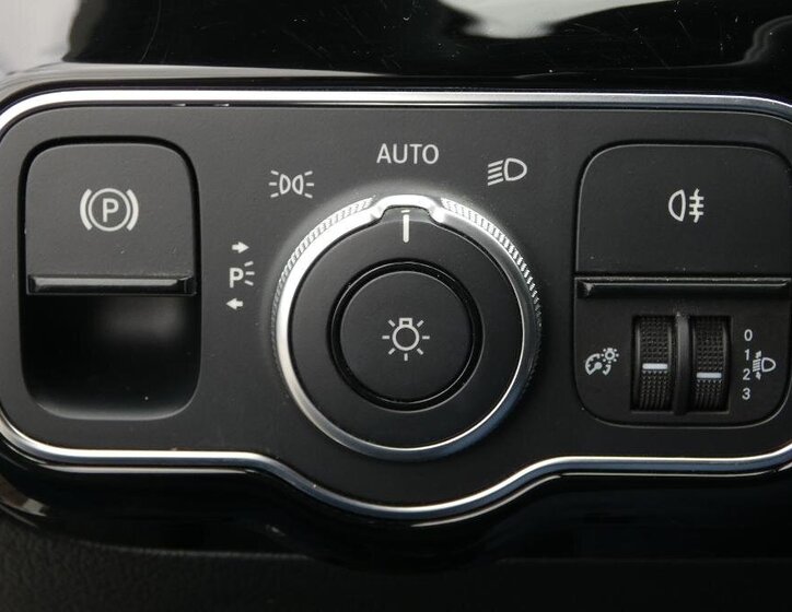 Mercedes-Benz Třídy A Sedan / Limuzína 2,0 l 85 kw