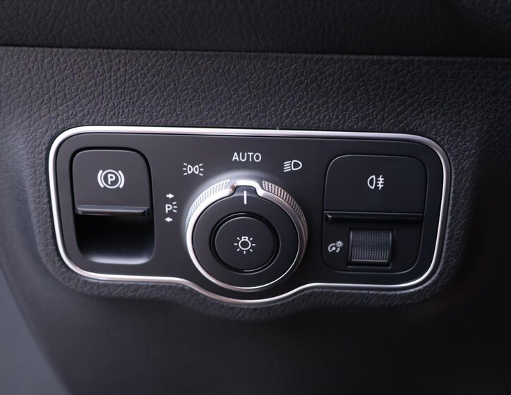 Mercedes-Benz GLB SUV / Terénní 2,0 l 110 kw